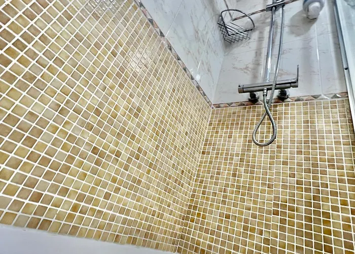 Balnea 3* באיונה