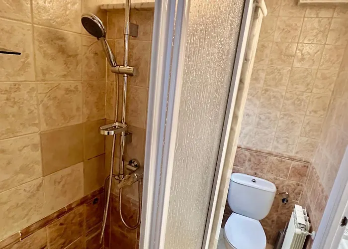 בית הארחה Balnea באיונה